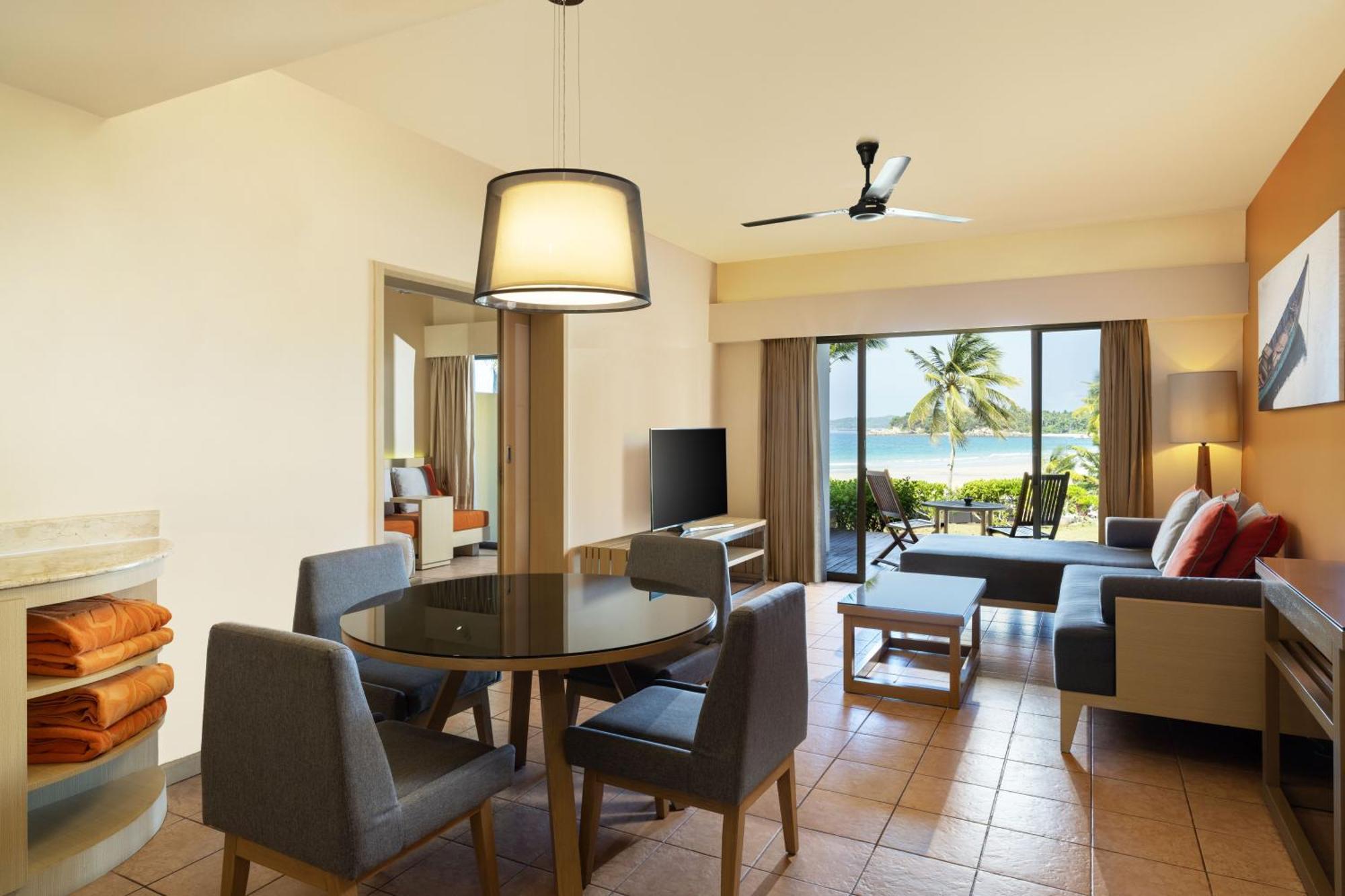 Angsana Bintan Hotel Lagoi Bagian luar foto