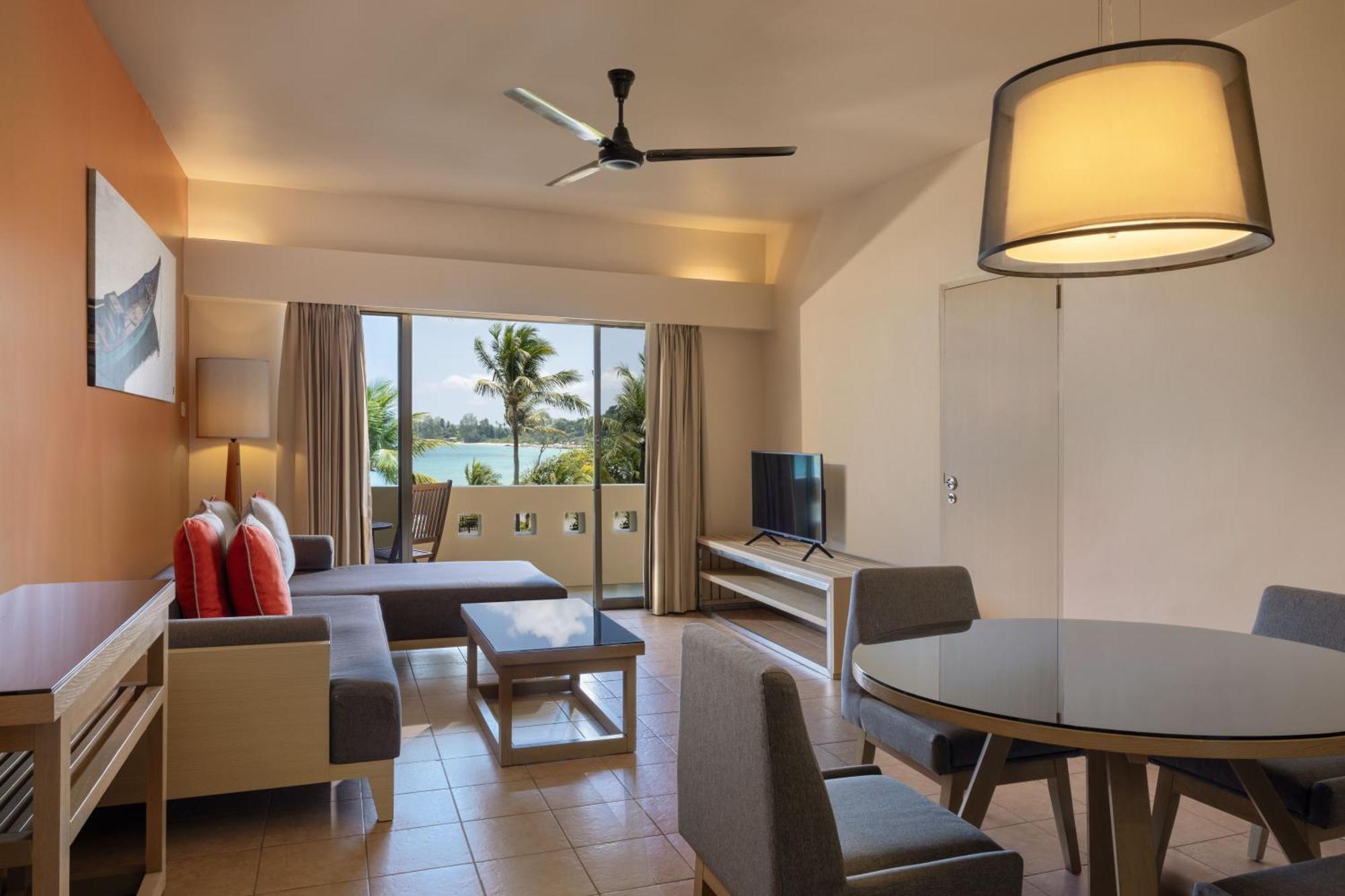 Angsana Bintan Hotel Lagoi Bagian luar foto